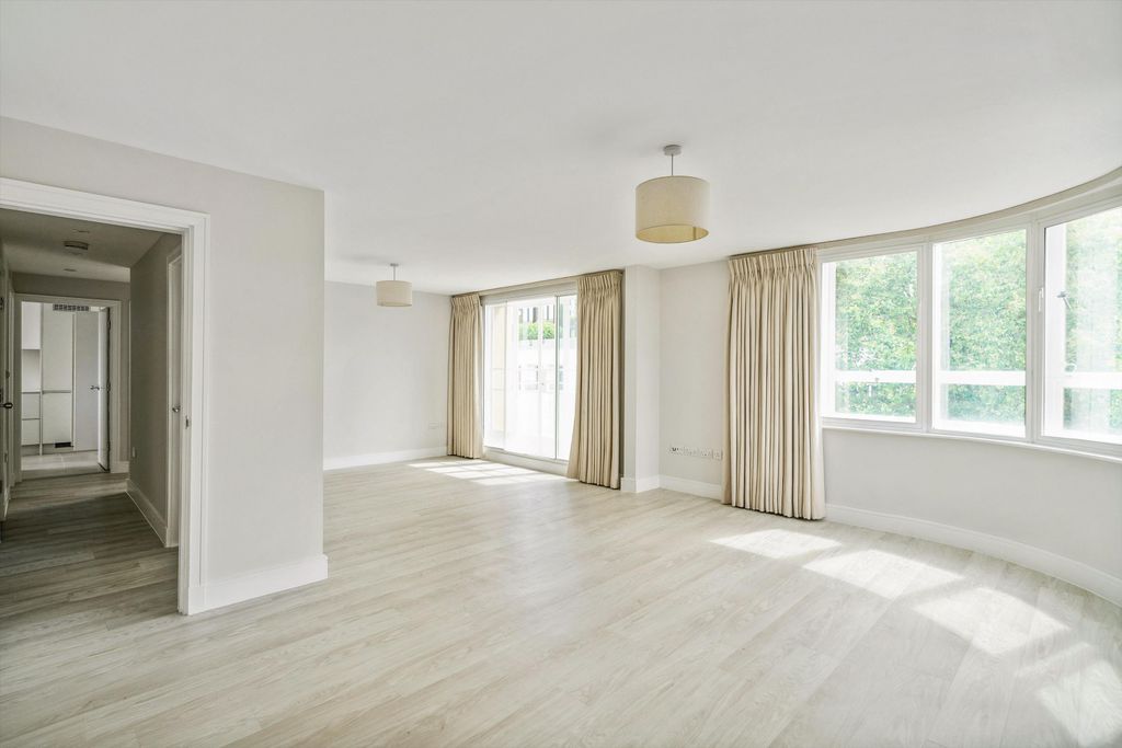 Property photo 1 of 13 Image