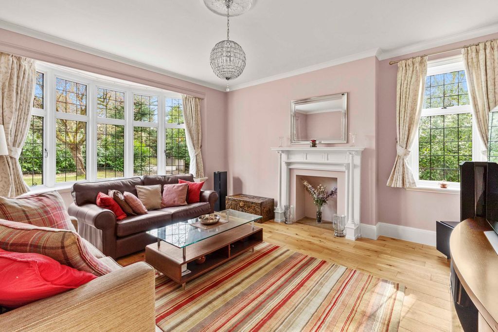 Additional image 6 of 5 bed detached house for saleAmersham Road, High Wycombe HP13