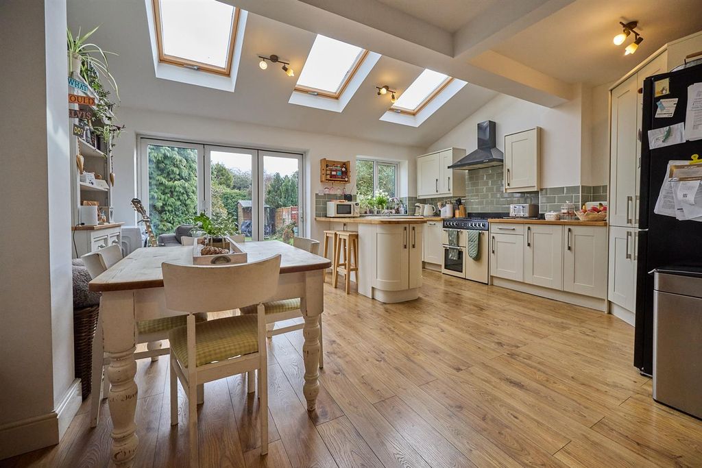 Property photo 2 of 18 Kitchen Area