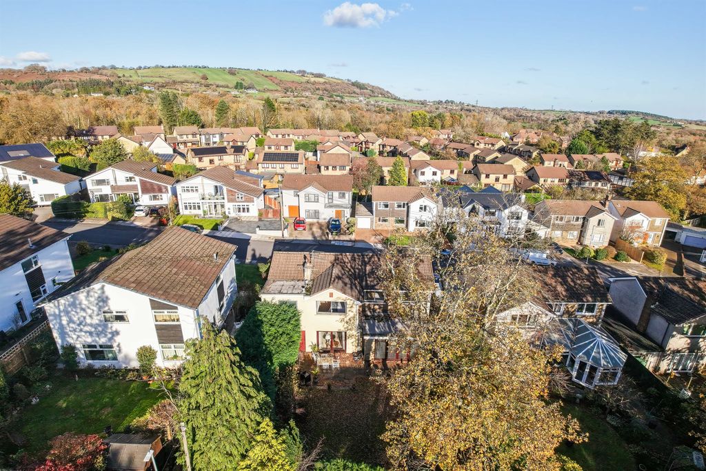 房产图片 33 - 出售独立别墅，四卧室，Holly Grove，Lisvane，卡迪夫 CF14