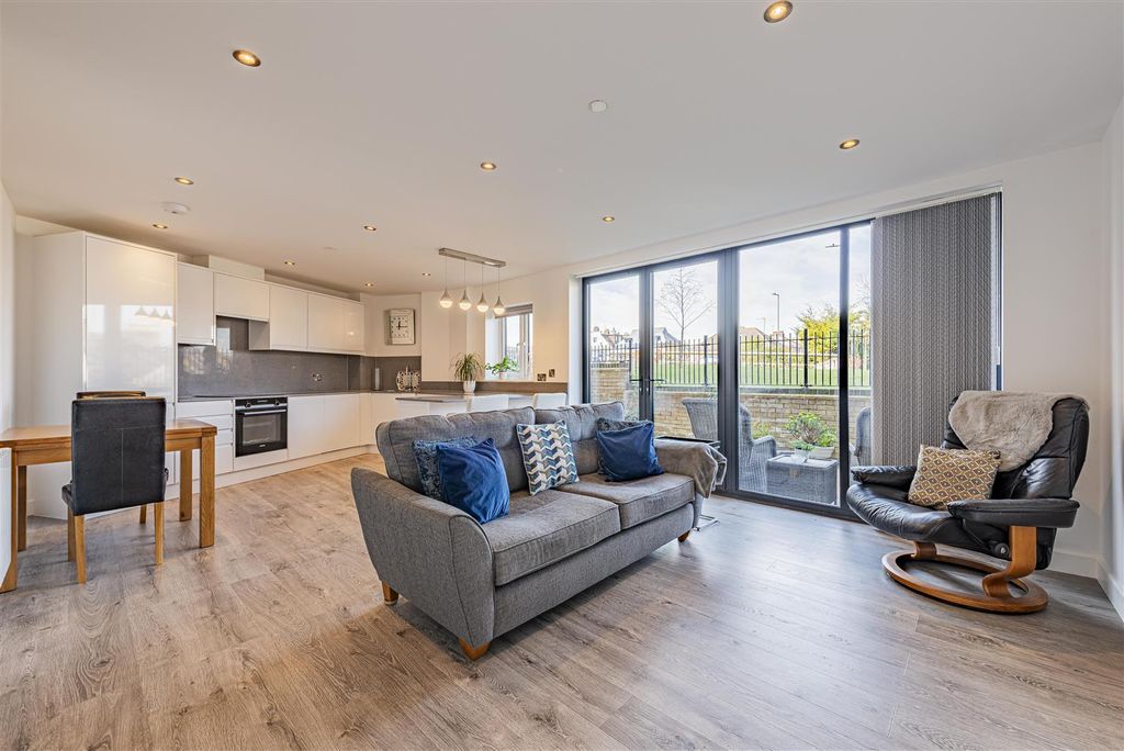 Property photo 1 of 21 L J Imaging-13.Jpg