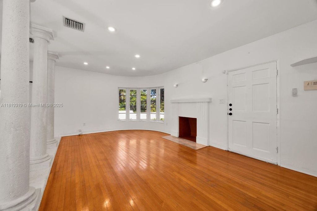 Property photo 3 of 30 <Alttext/>
