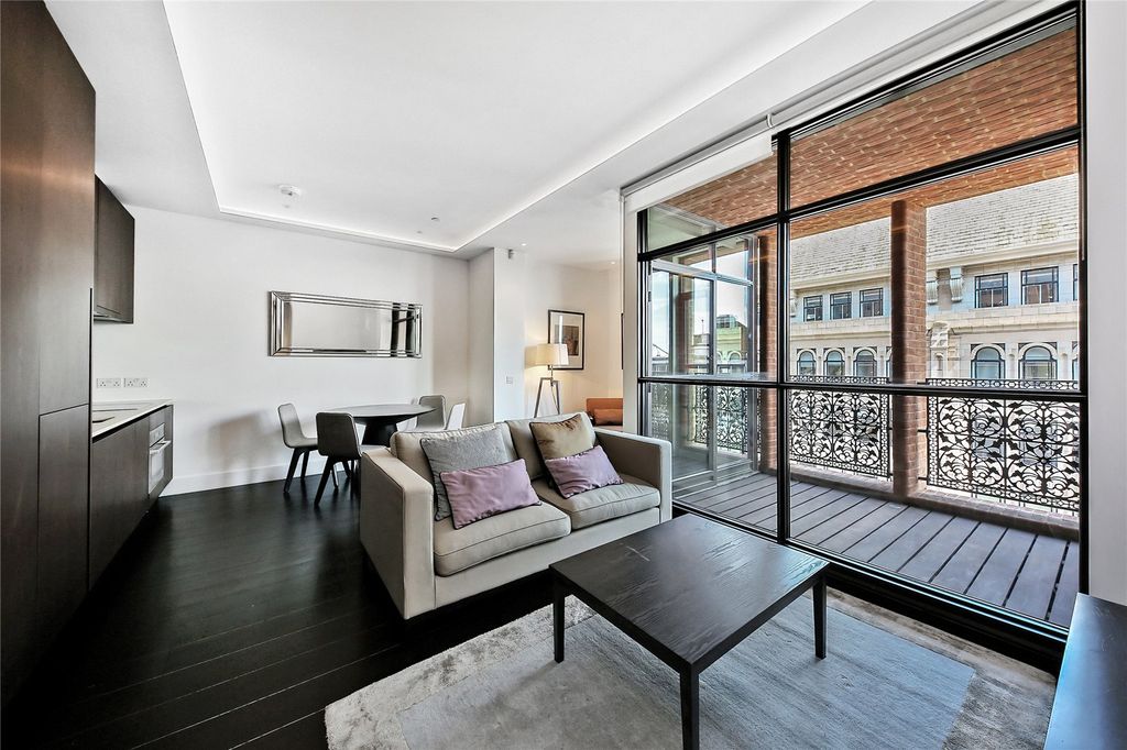 Property photo 1 of 9 Reception