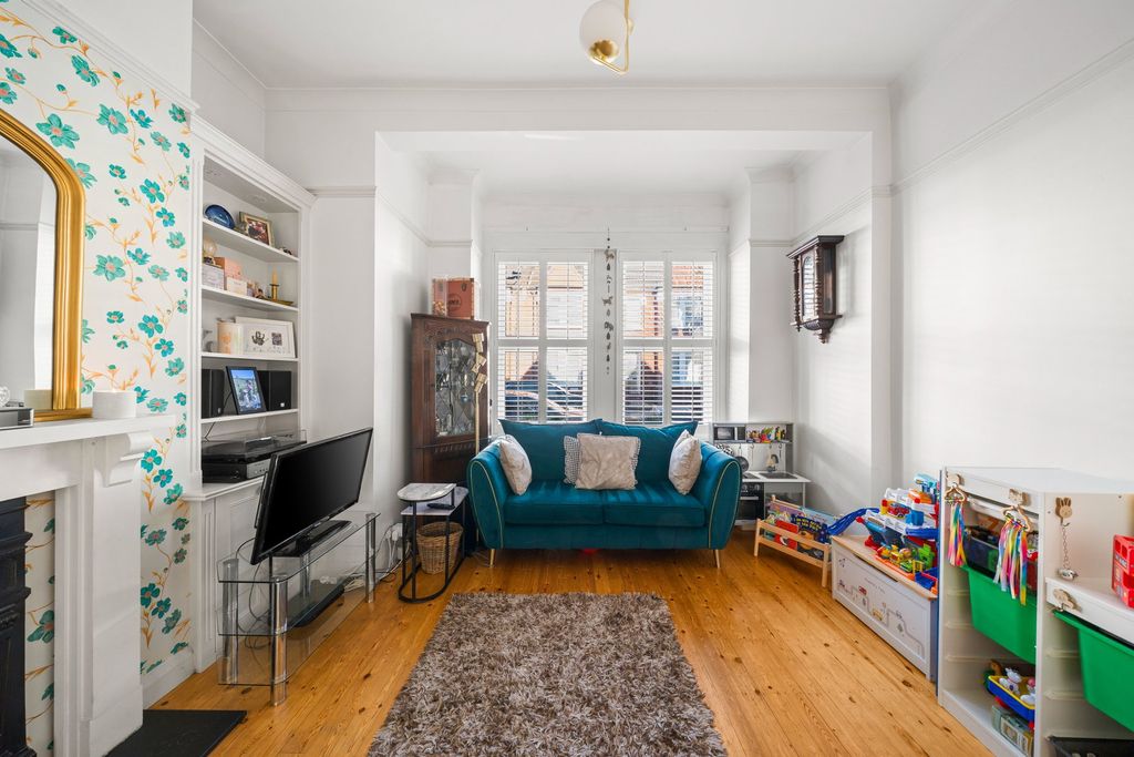 Property photo 2 of 14