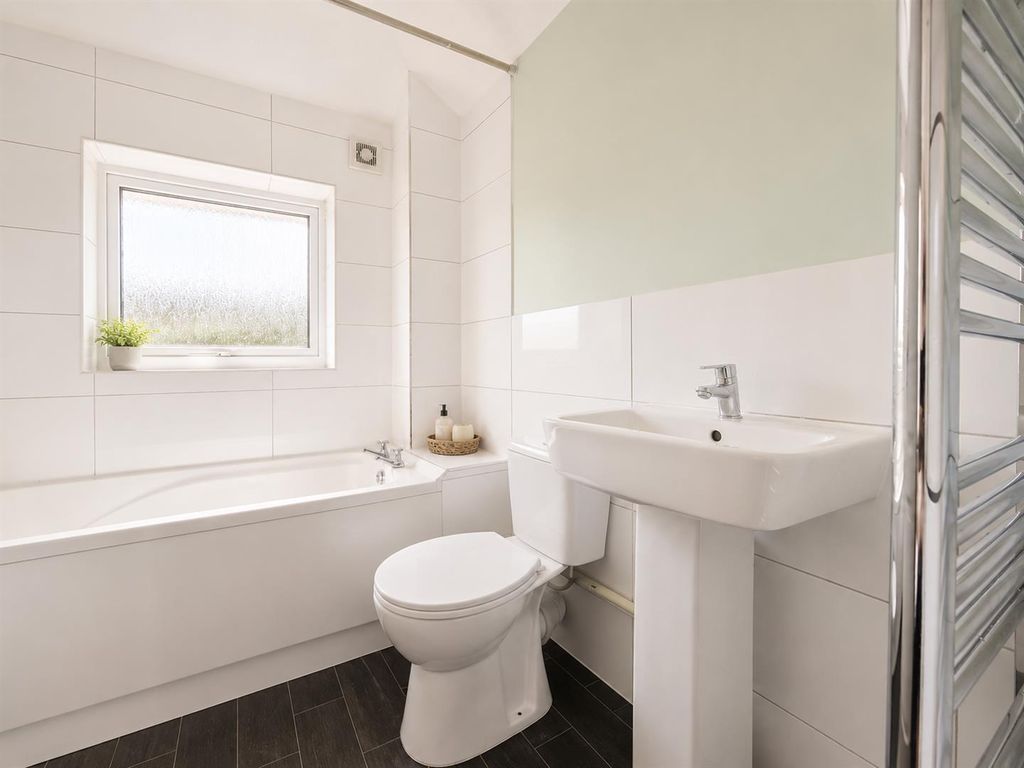 Property photo 3 of 20 9171Bdef-854B-4Fa1-Baf1-450Ddab9B2B8.Png