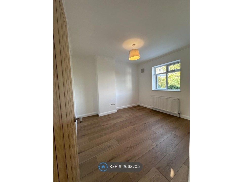 Property photo 1 of 4 Bedroom 2