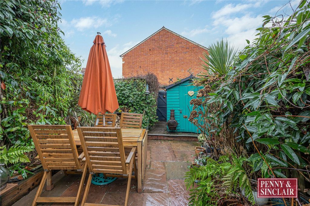 Property photo 2 of 13 Picture No. 18