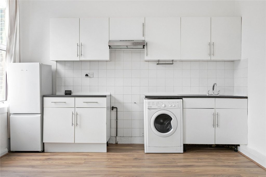 Property photo 1 of 12 Picture No. 05