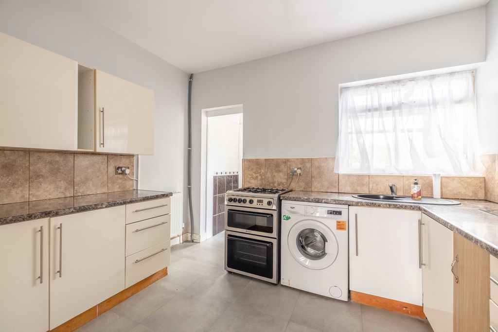 Property photo 3 of 10 571Ra (3 Of 12)