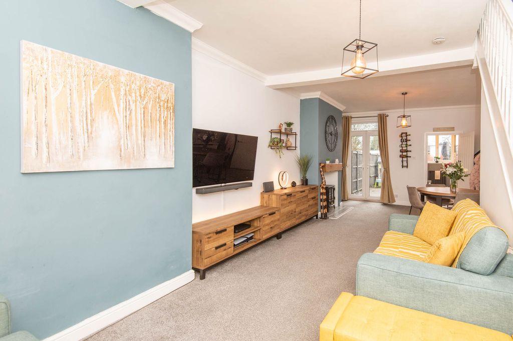 Property photo 2 of 14