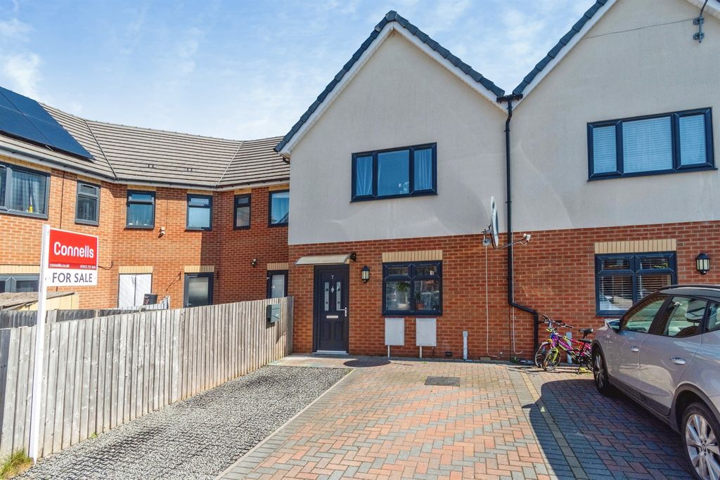 Property photo 1 of 15