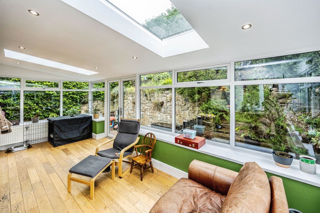 Property photo 3 of 20 Conservatory