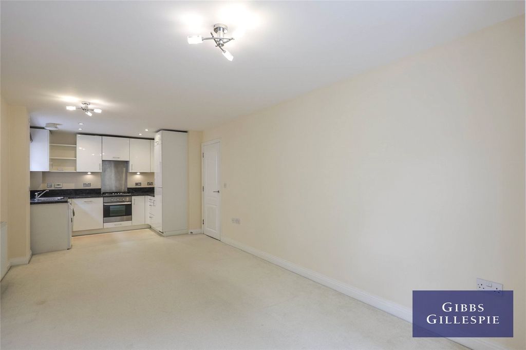 Property photo 3 of 11 2