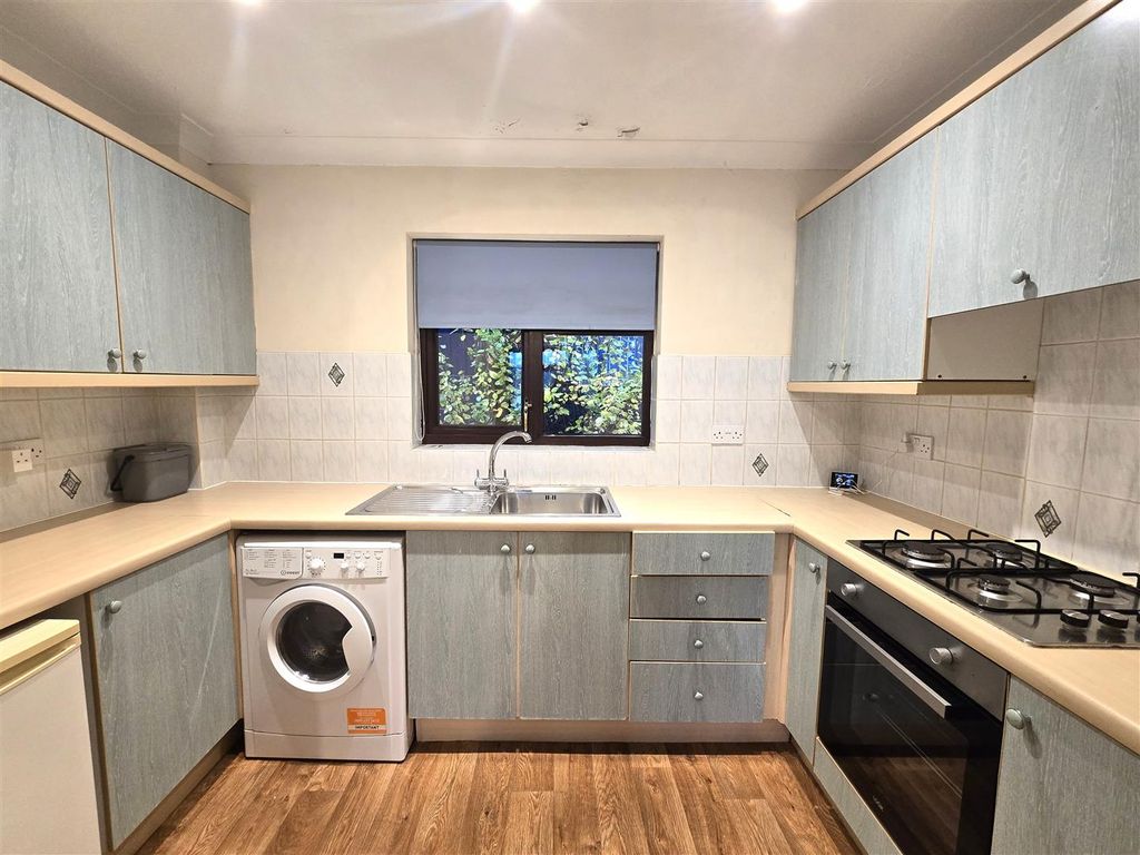 Property photo 3 of 5 1000106364.Jpg