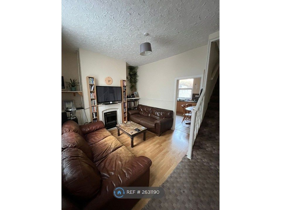 Property photo 2 of 14