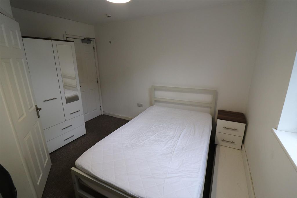 Property photo 3 of 9 Img_1588.Jpg