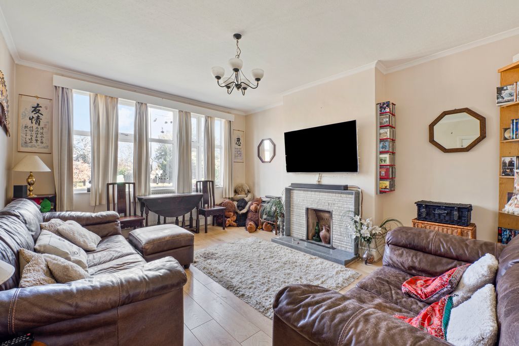 Property photo 2 of 17 Picture No. 04