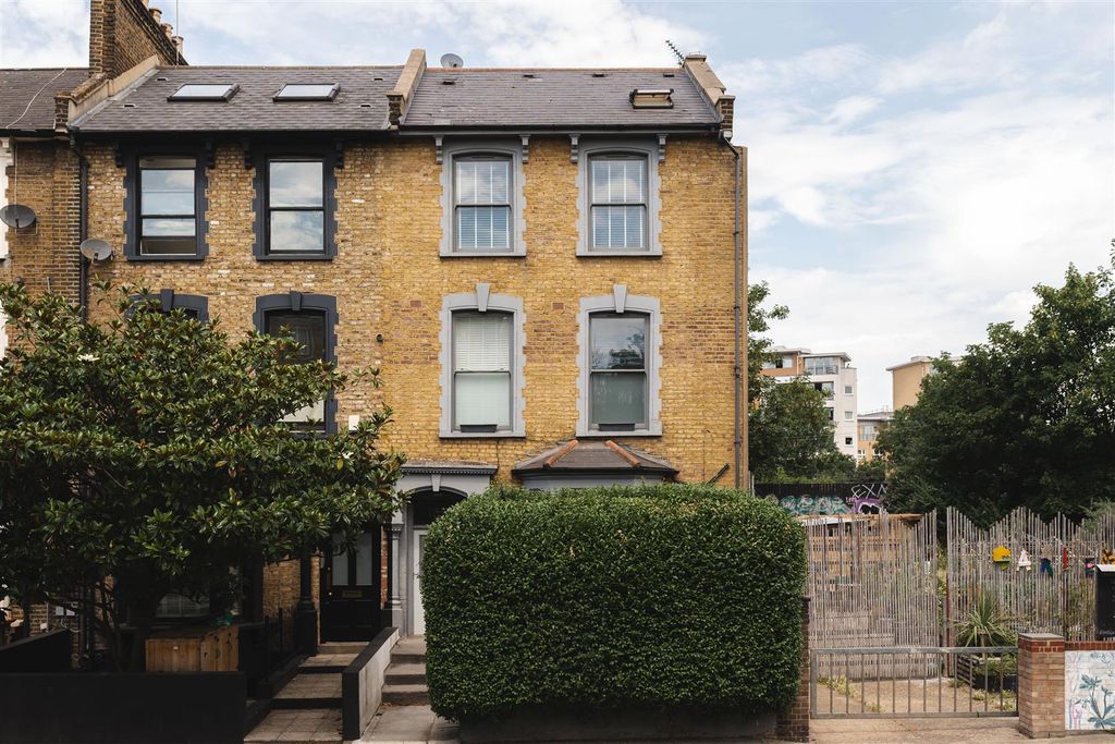 Property photo 1 of 20 Graham Road-1.Jpg