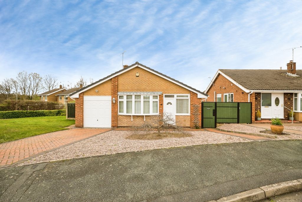 Property photo 1 of 20 Front