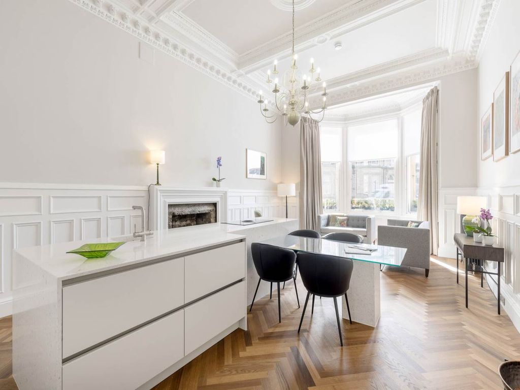 Property photo 2 of 13 57409_Drumsheughgardens_003