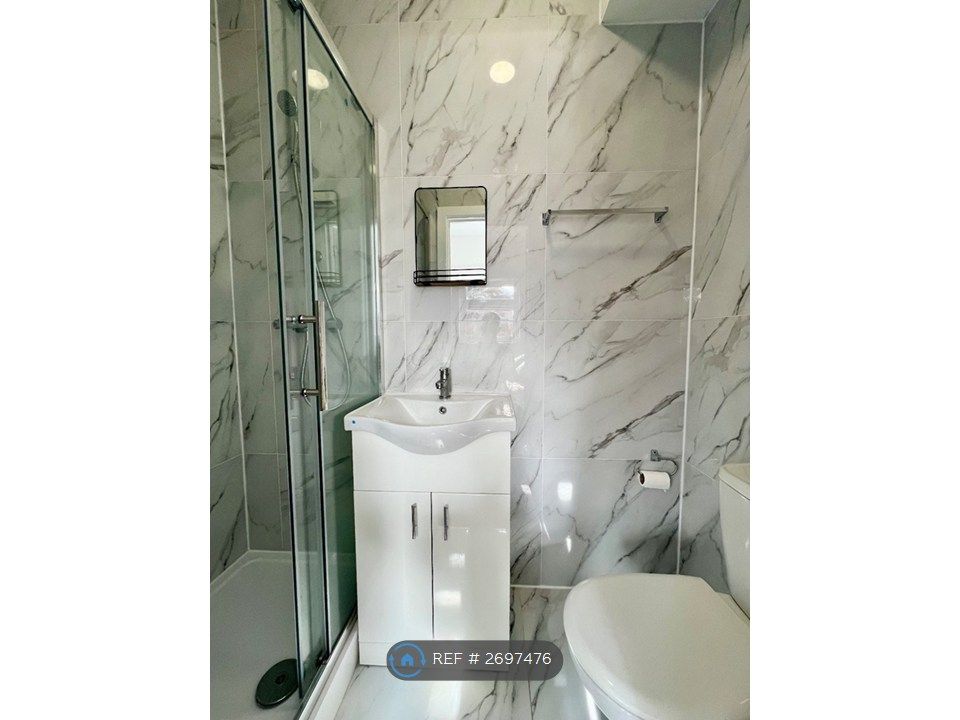 Property photo 2 of 26