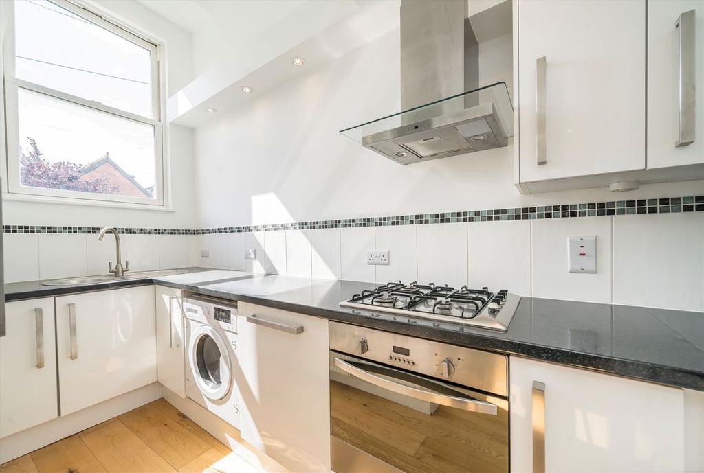 Property photo 2 of 5