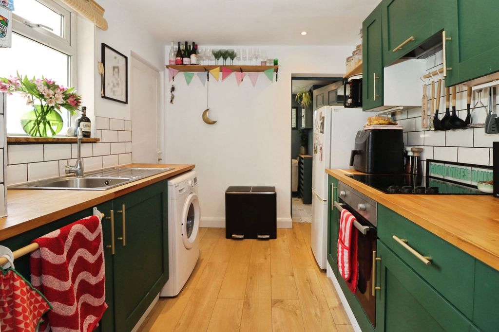 Property photo 3 of 15 Pbox-Img.Jpg