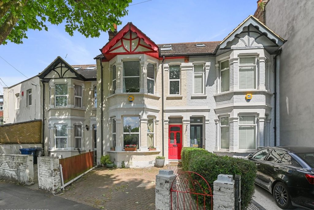 Property photo 1 of 13