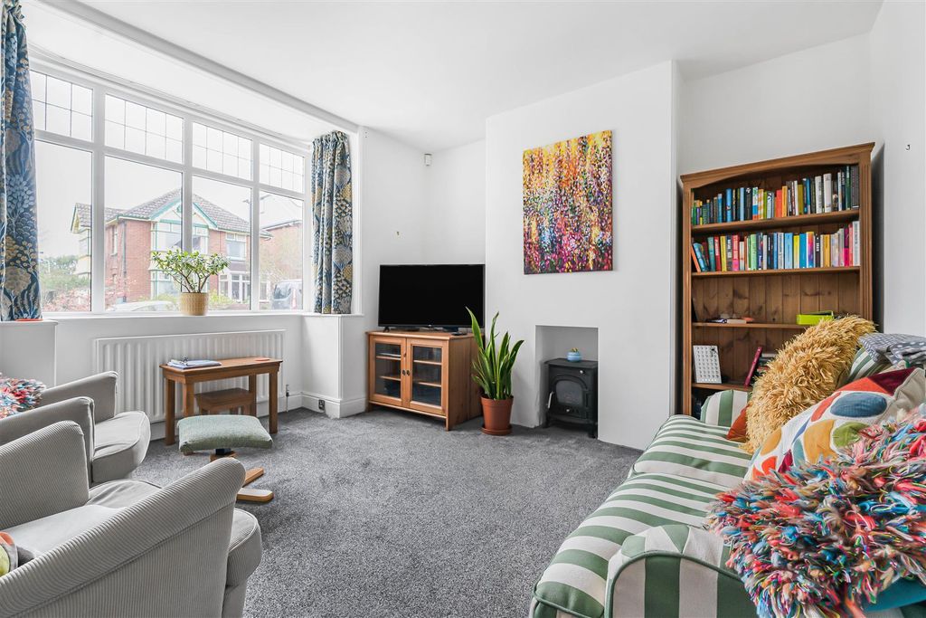 Property photo 3 of 23 Living Room