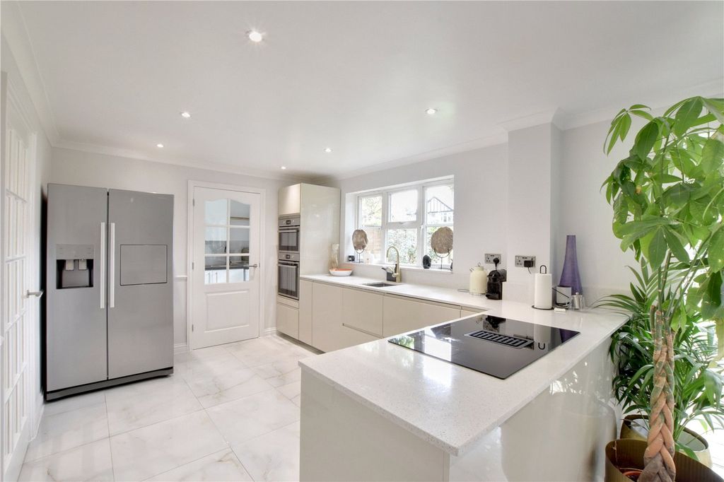 Property photo 3 of 27 Picture No. 46