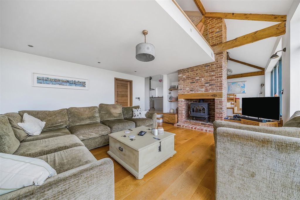 Property photo 3 of 34 3.Jpg