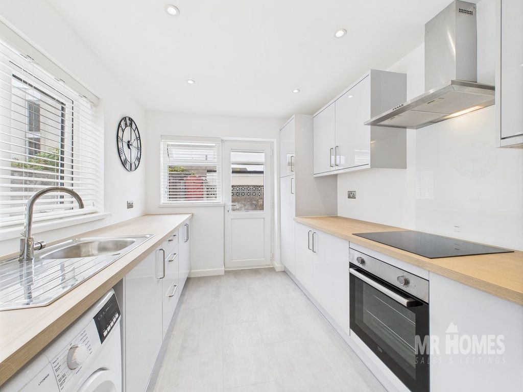 Property photo 3 of 31