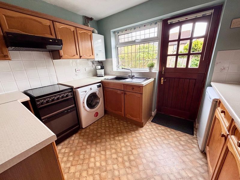Property photo 3 of 21 Kitchen