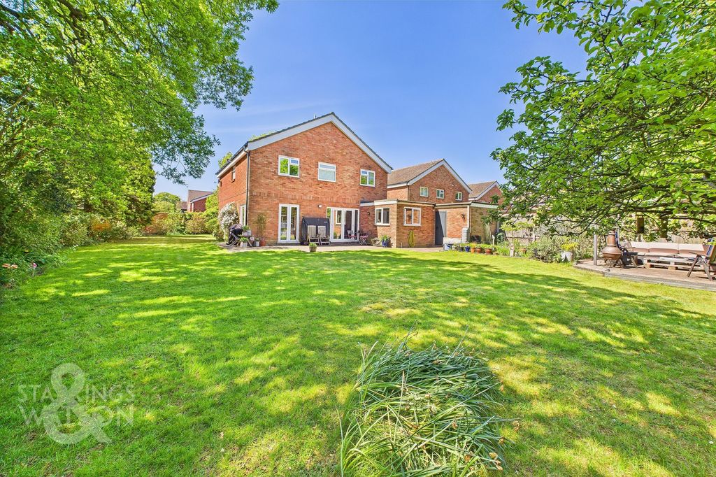 Property photo 1 of 33