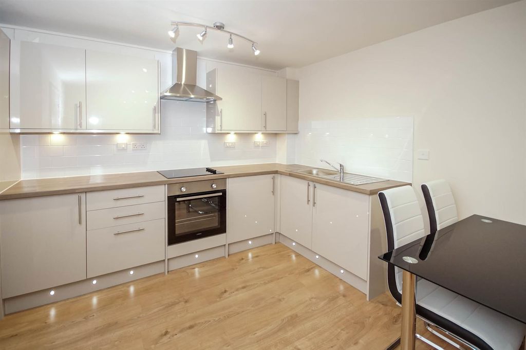 Property photo 2 of 7 Kitchen Diner B.Jpg