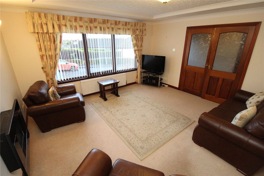 Property photo 2 of 21 Picture No. 05