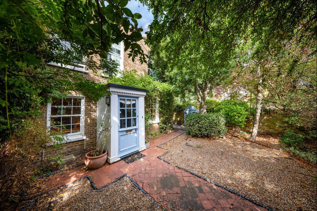 Property photo 1 of 27