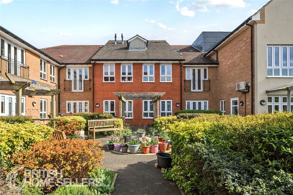 Property photo 1 of 21 Picture No. 17