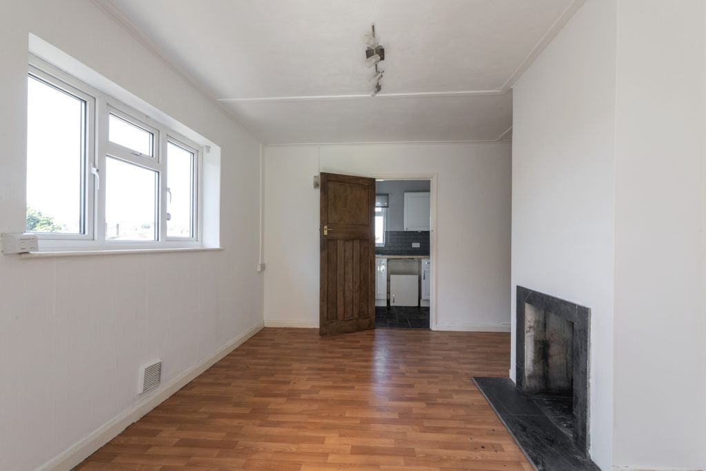 Property photo 2 of 19 Photo 23