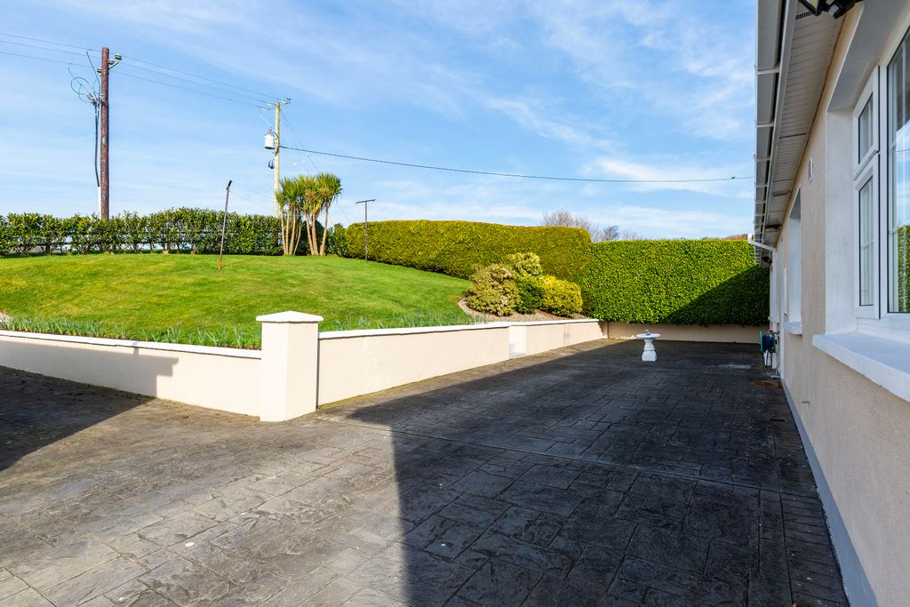 Property photo 3 of 47