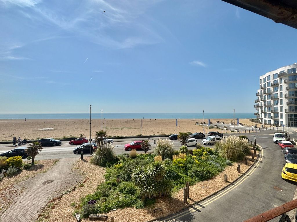 Property photo 2 of 18 Sea Views