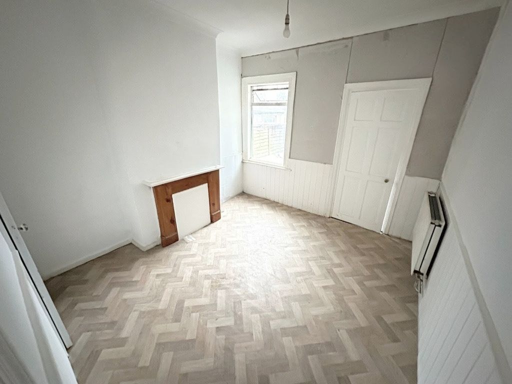 Property photo 3 of 11 3762563