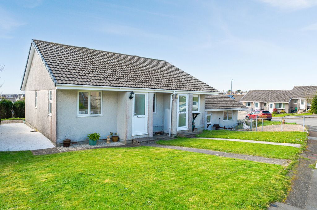 Property photo 1 of 11 1440487-12-69d535...