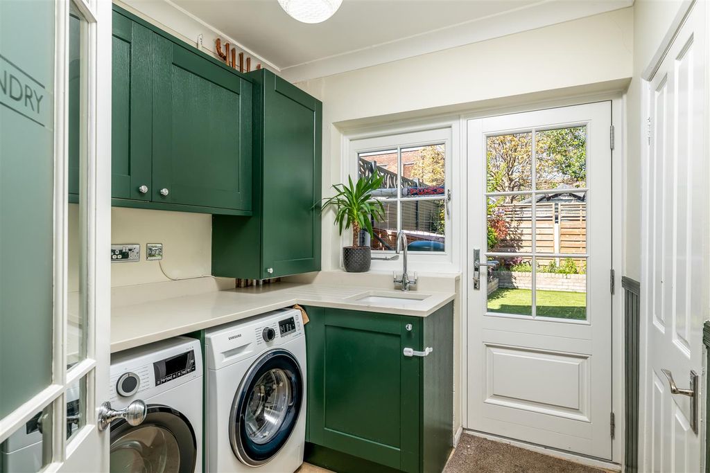 Additional image 10 of 5 bed semi-detached house for saleCastle Road, Bedford MK40