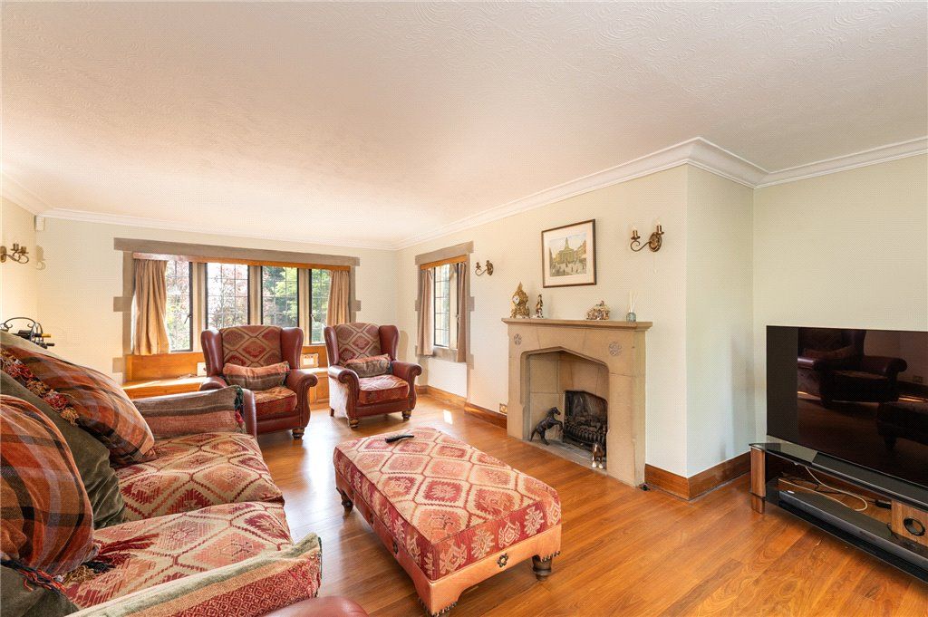 Property photo 3 of 37 Sitting Room