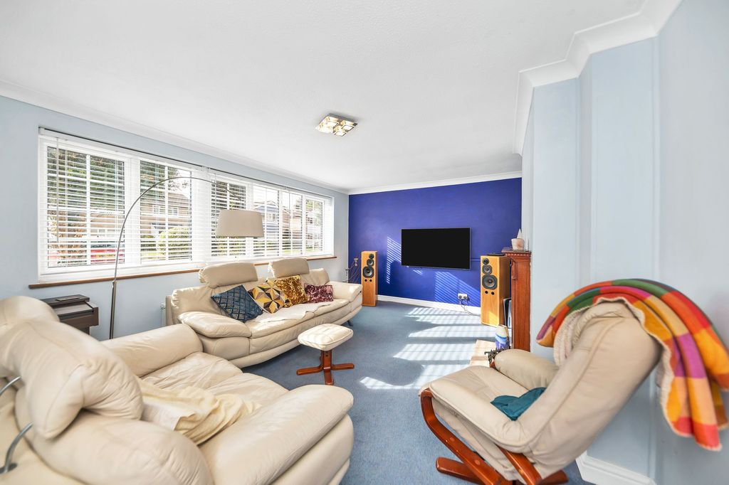 Property photo 3 of 14