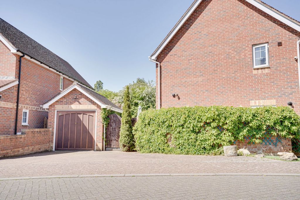 Property photo 3 of 17