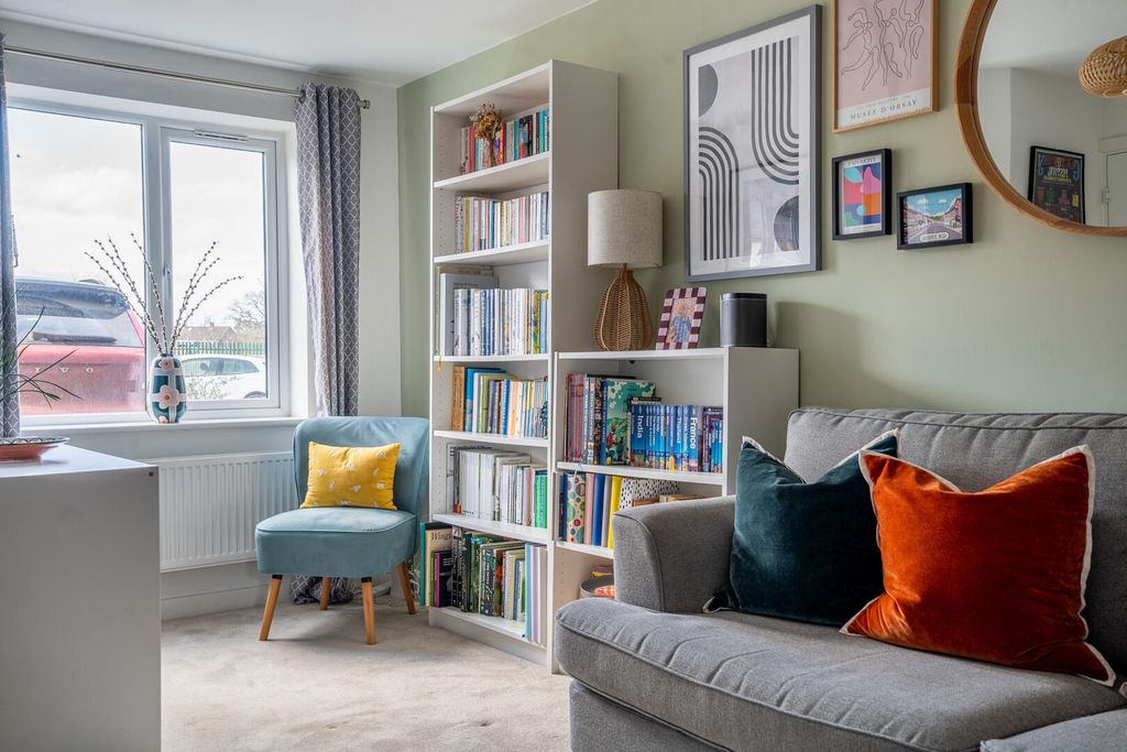 Property photo 3 of 20 Living Room