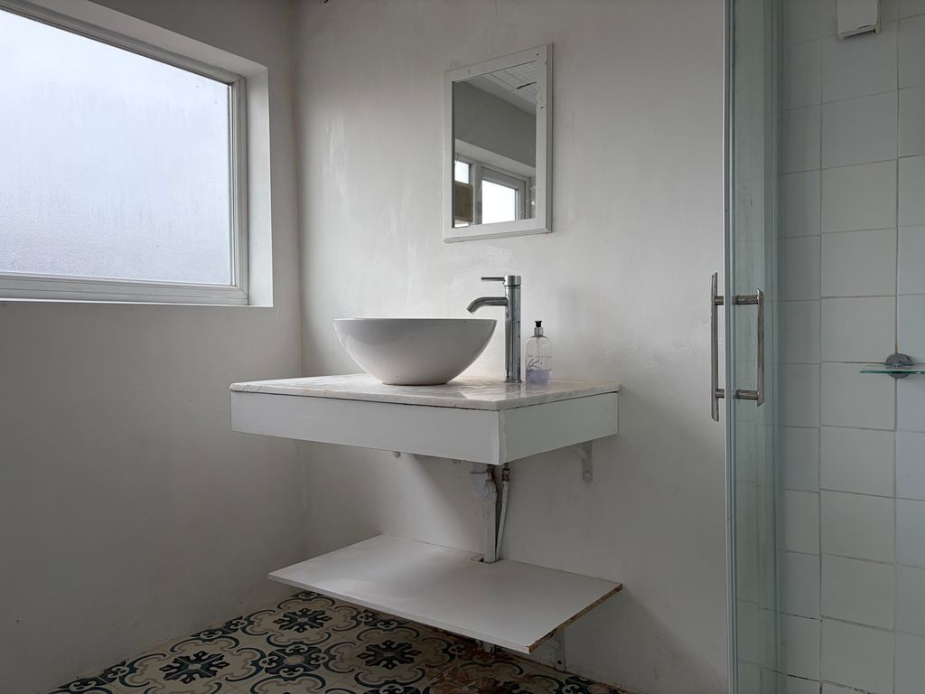 Property photo 3 of 7 Bathroom