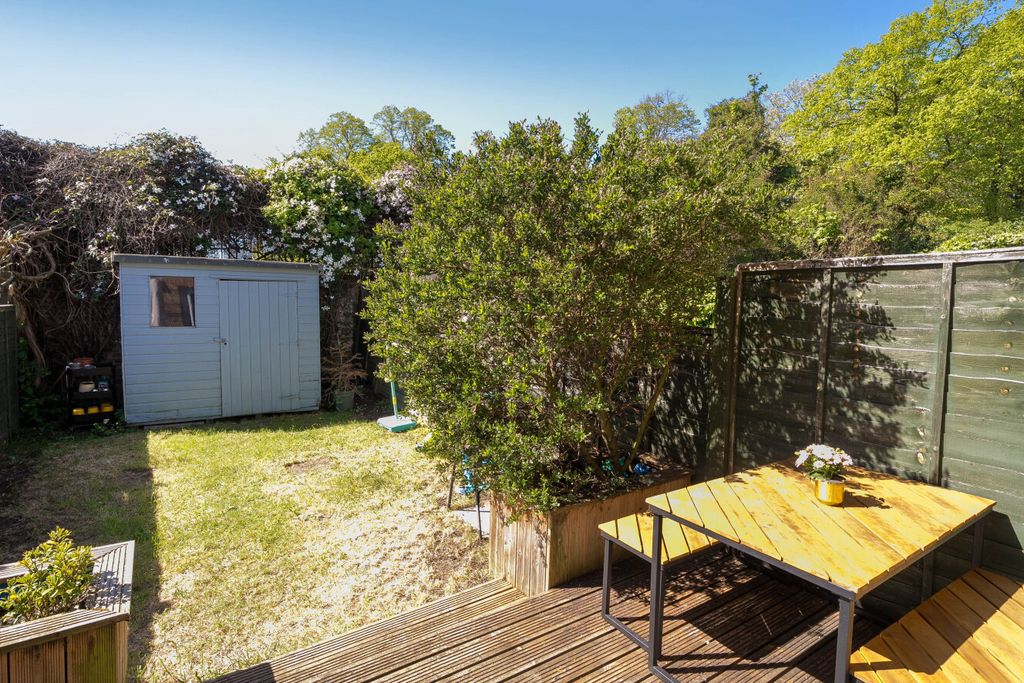 Property photo 3 of 14 1448713-14-69Eb4B...